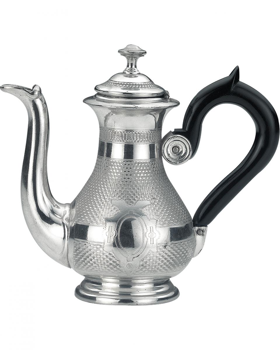 WMF’s growth derived from the production of Sheffield-plate products, such as tea kettles, chandeliers, and lamps.