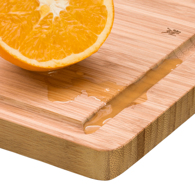 BAMBOO CUTTING BOARD 26X20 CM