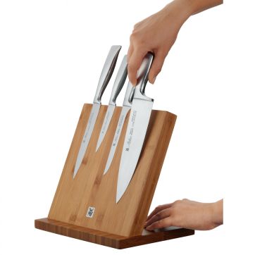 Дървена стойка за ножове с магнит