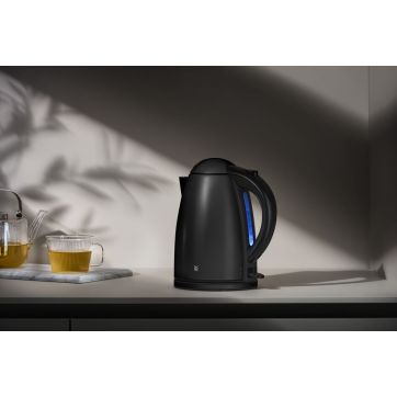 Кана за вода Stelio Deep Black 1.7л.